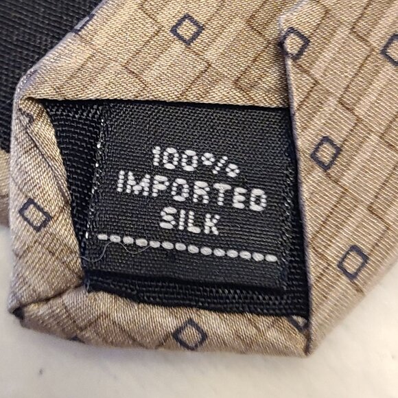 Jones New York Men's Tie 100% Imported Silk Made In USA Tan Geometric Pattern - Picture 3 of 10